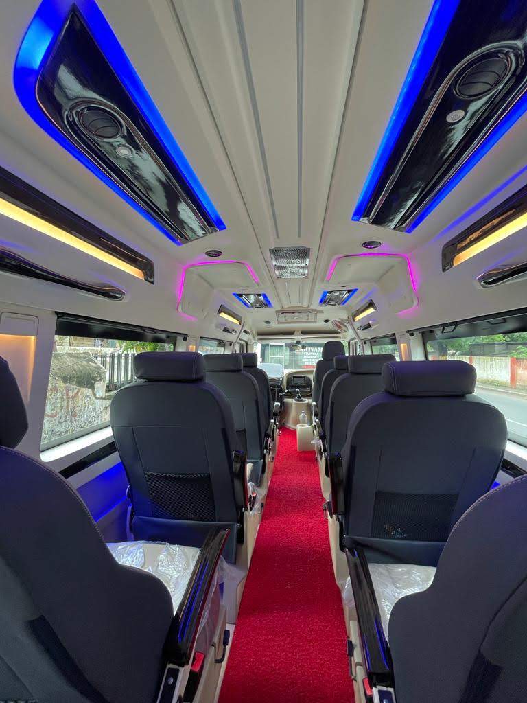 Tempo Traveller (12/17/20 Seater) image 5