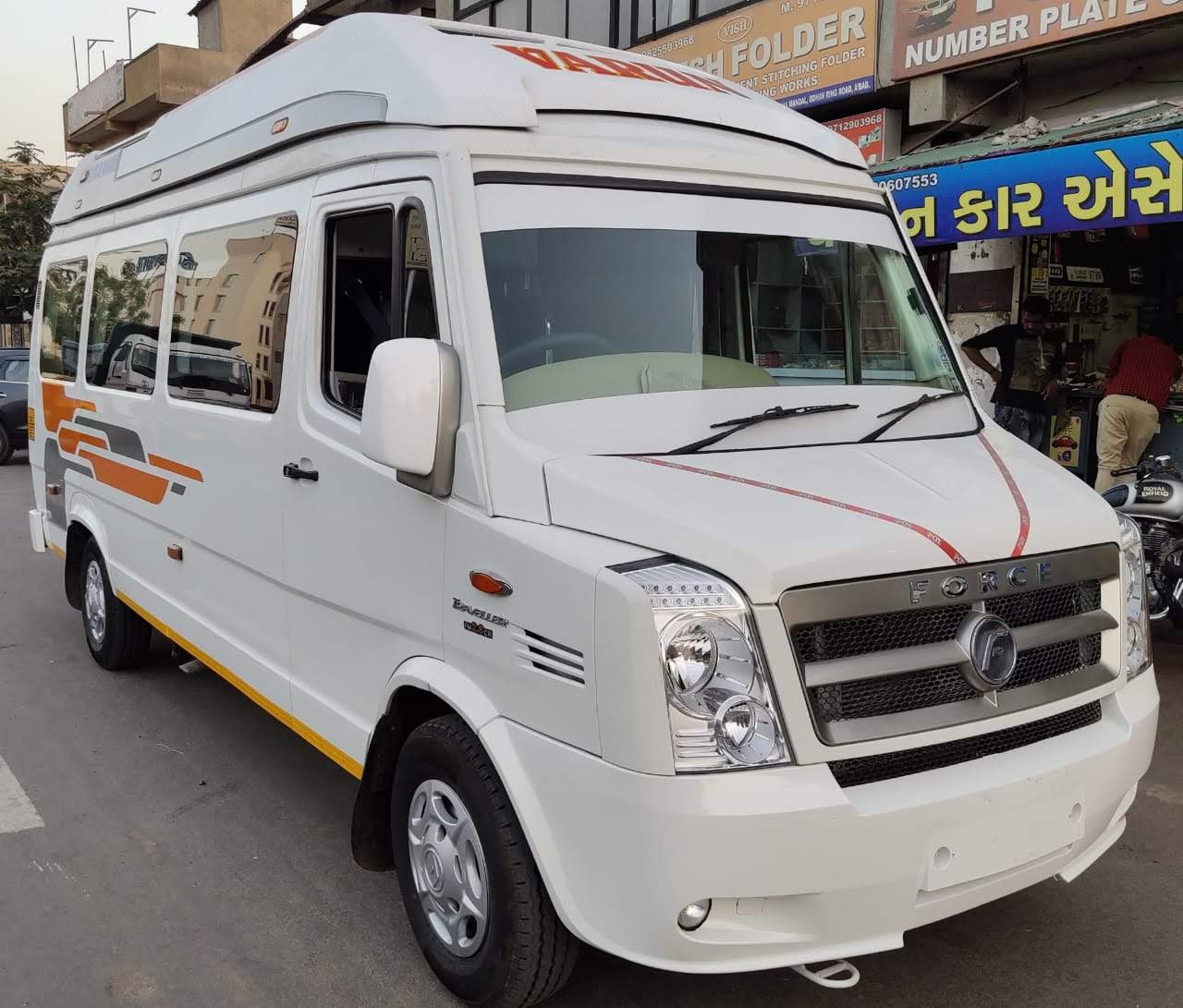 Tempo Traveller (12/17/20 Seater) image 9