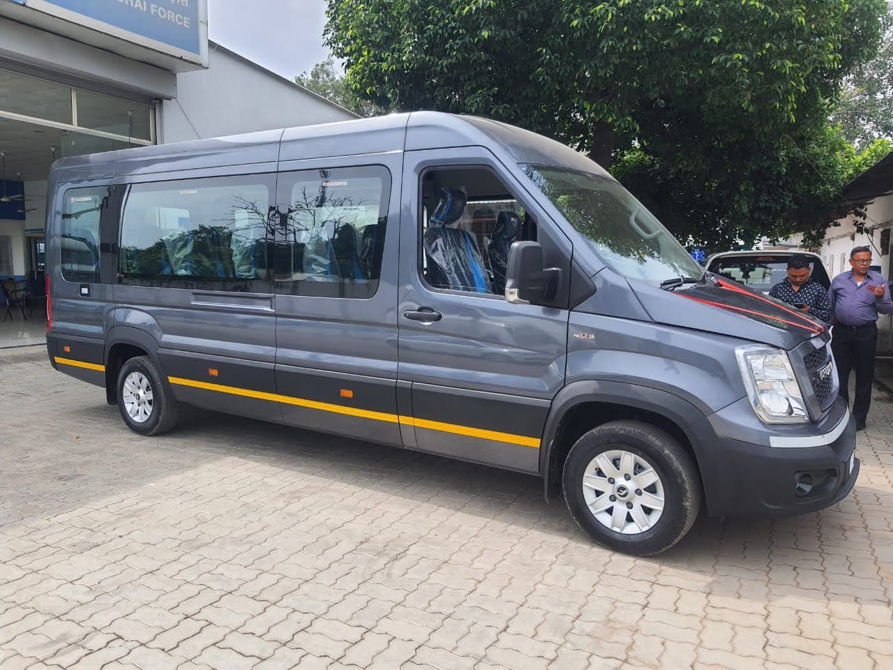 Urbania (20 Seater) image 2